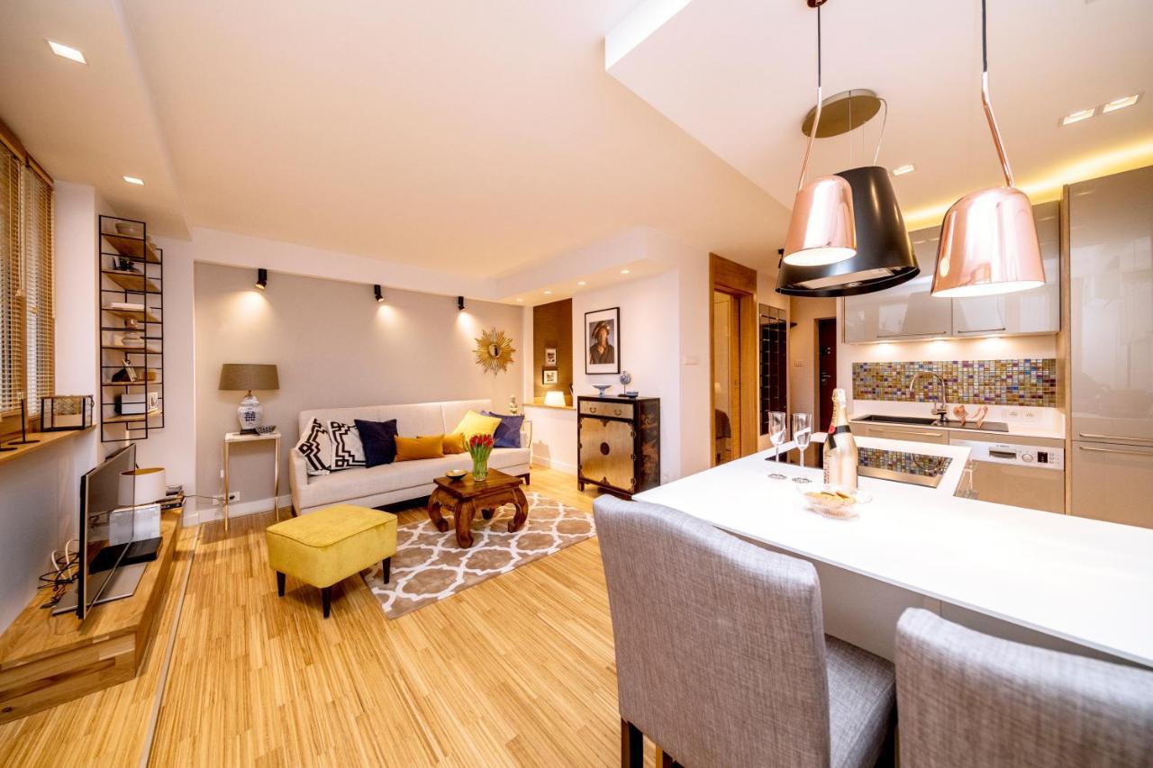Golden Apartment With Air Condition By Your Freedom Warschau Exterior foto