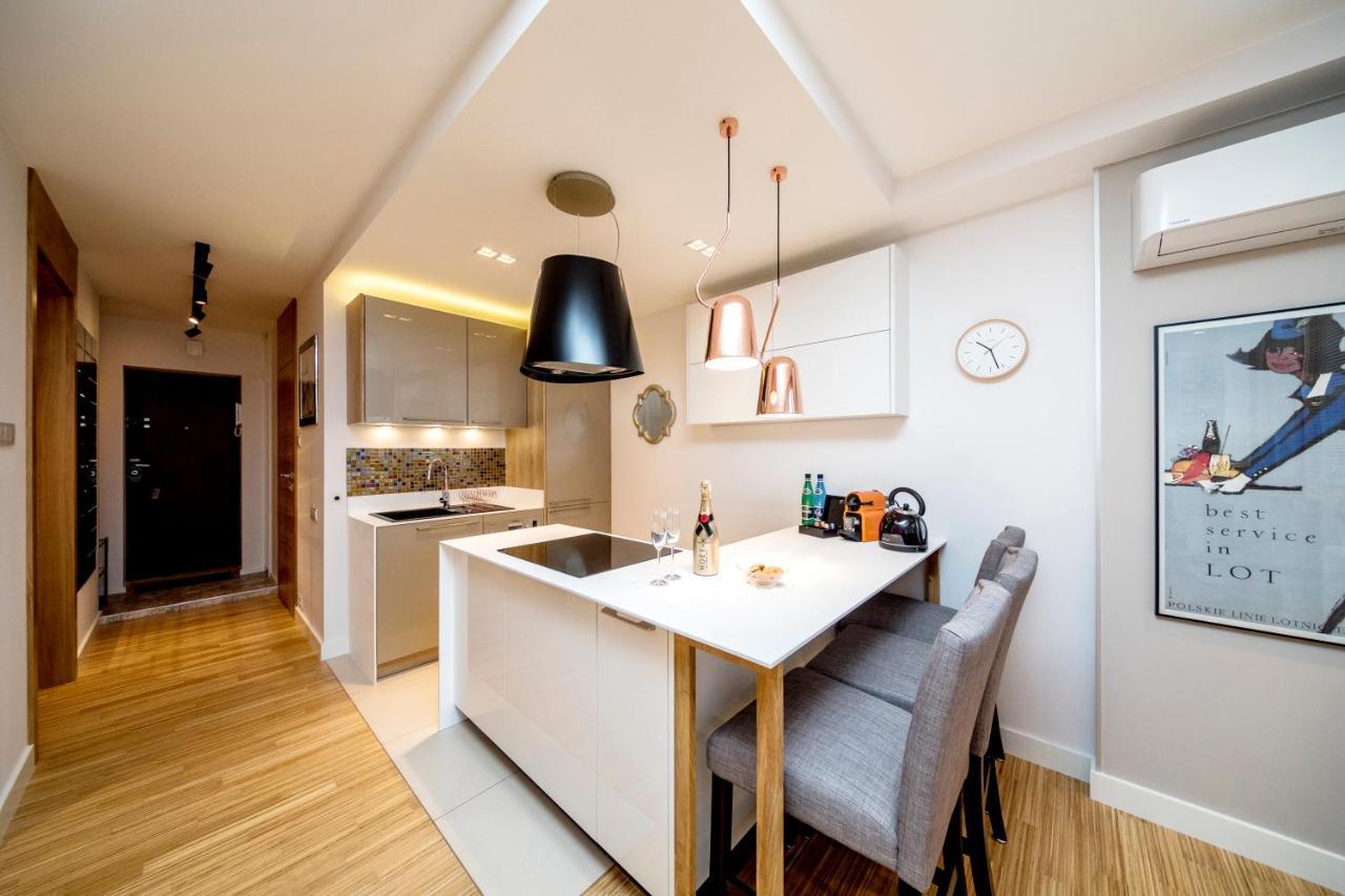 Golden Apartment With Air Condition By Your Freedom Warschau Exterior foto